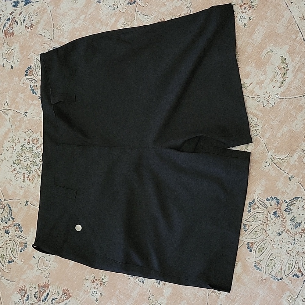 PGA TOUR black golf ⛳️  shorts belt loops 3 front 1 back pocket sz 14 EUC…